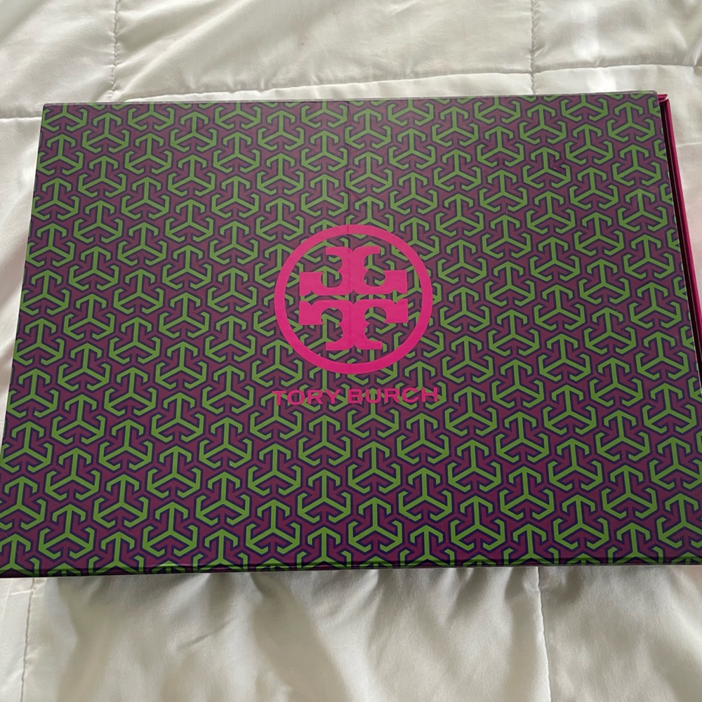 Tory Burch box